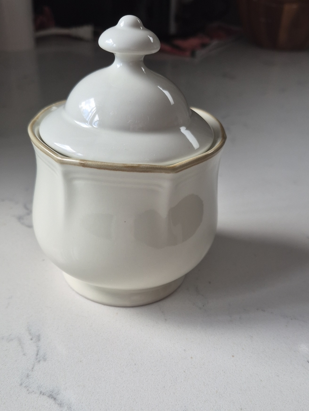 Stoneware Ceramic Sugar Bowl with Lid